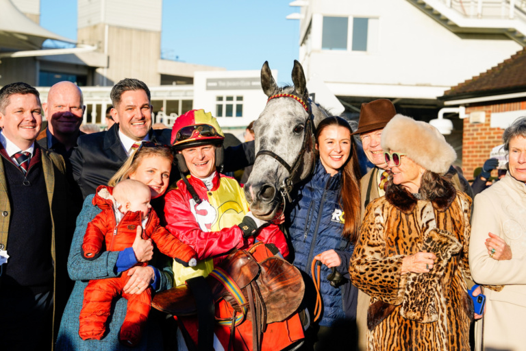 RC Syndicate Horse Farceur Du Large with owners after winning at Sandown
