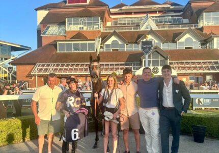 Dayzee Wins Decisively At Newbury – Race Report